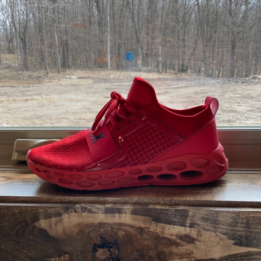 Sneakers size 8.5 good condition